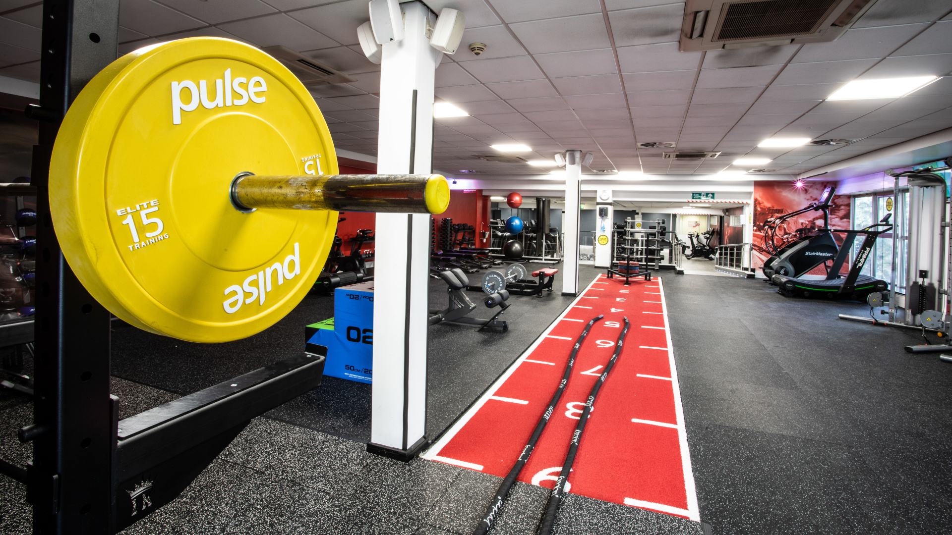 upstairs3 gym equipment with battle rope laid out